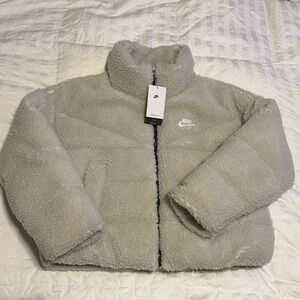 NWT Nike Therma-FIT Women High-Pile Sherpa Jacket M